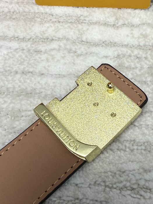 Curea Louis Vuitton – stil de lux