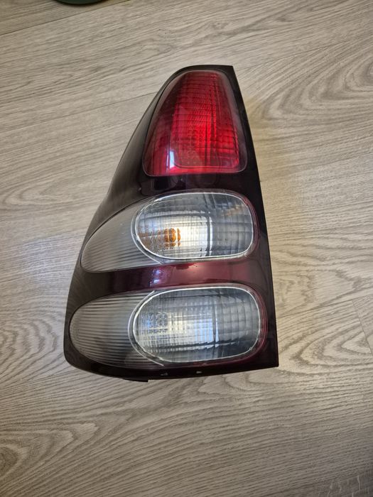 Задний фонарь toyoto prado