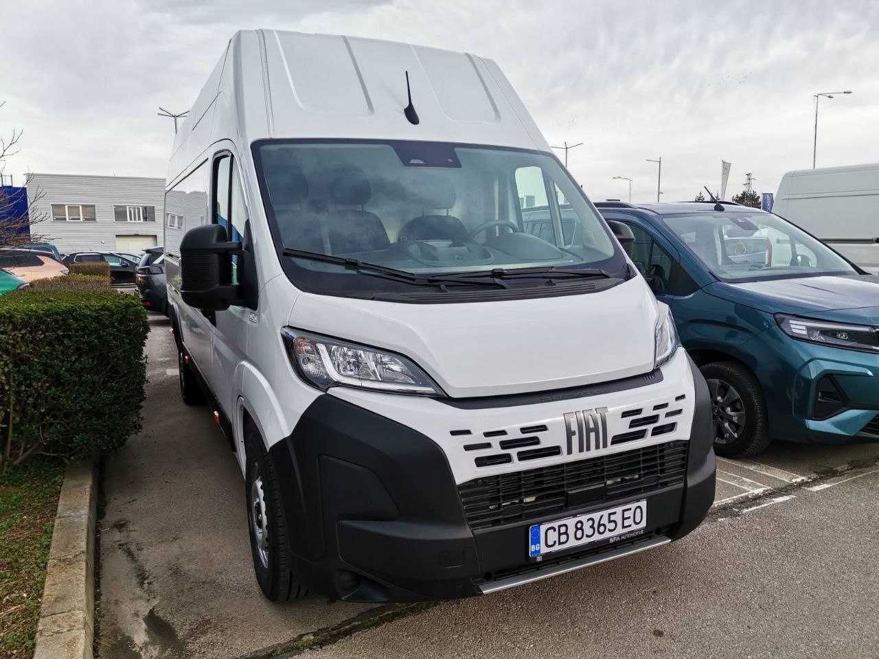 Чисто нови седалки и преграда за  бус Ducato 2025г.