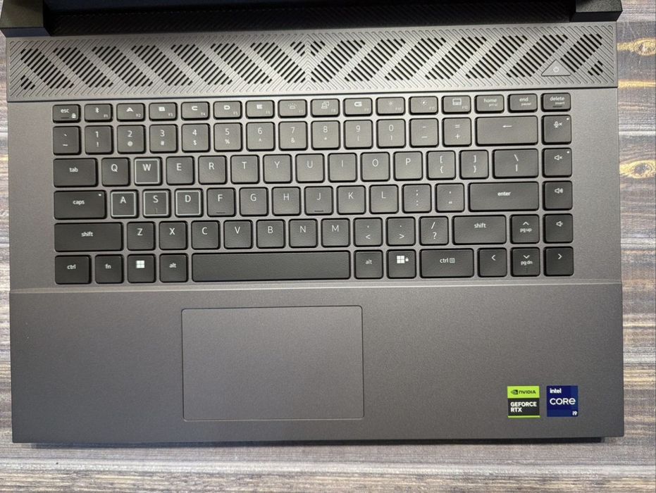 Dell G16, 13900hx, 4070, 16gb, 1tb, usa