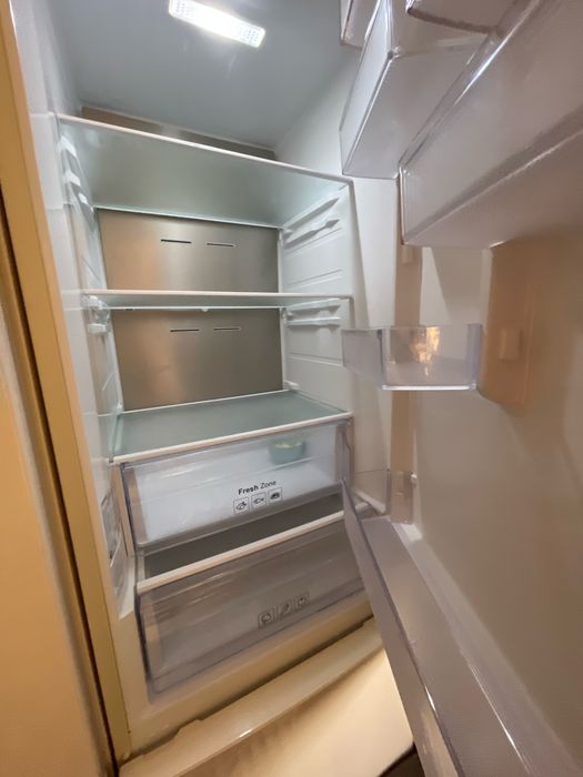 Samsung katta Holodelnik sotiladi!!! Srochna!