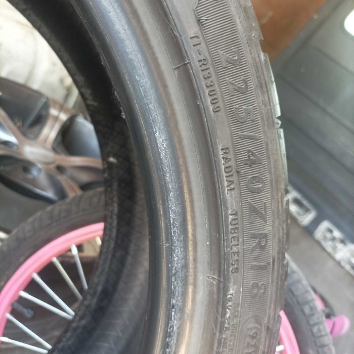 Разпродажба! 2 бр нископрофилни гуми Дънлоп Спорт Макс 225  40 18