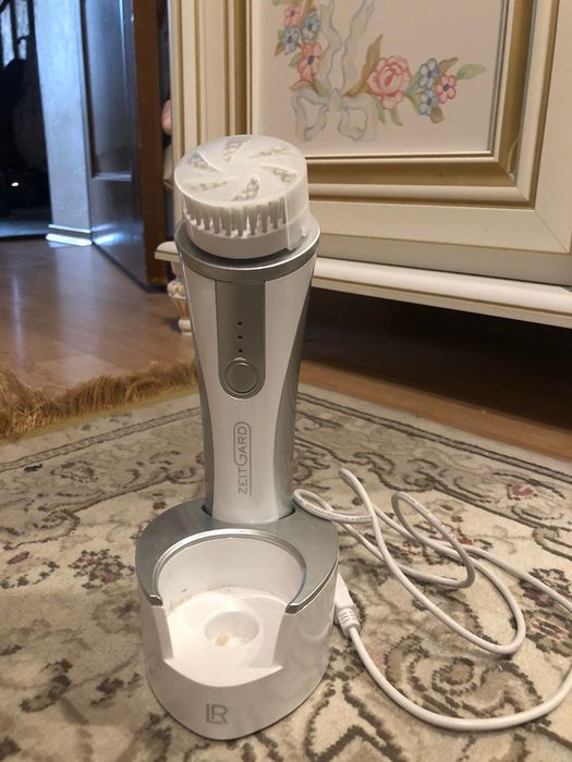 Щетка LR Zeitgard для чувствительной кожи