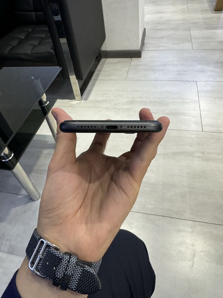 iPhone 11 64 gb black