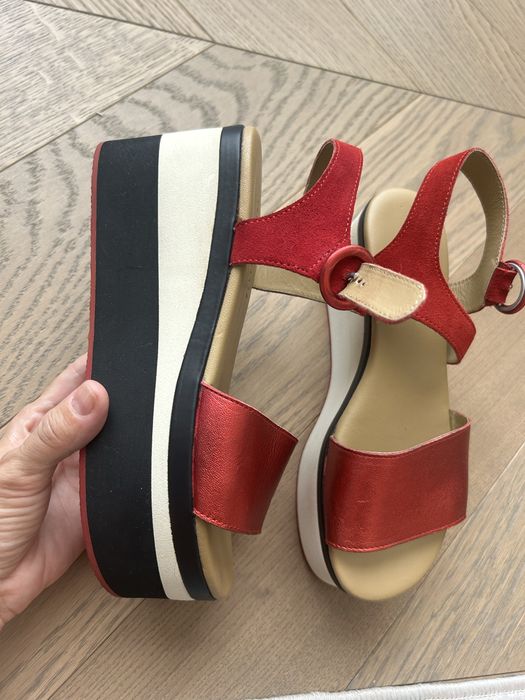 Sandale Eureka piele rosie, marimea 35, ca noi