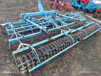Lemken compaktor 4m tăvălugi fata noi ,lama noua vârfuri aproape noi