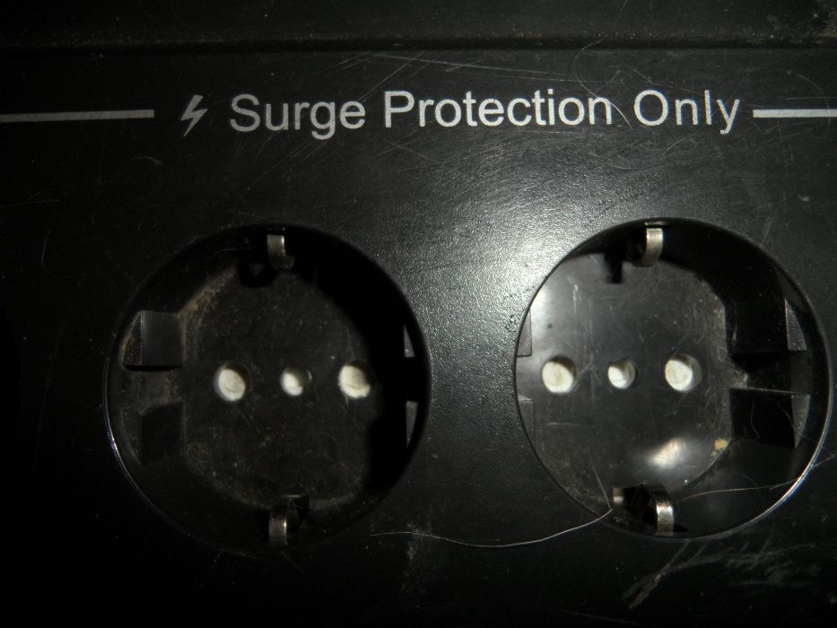 UPS APC de 700 SI 400 VA