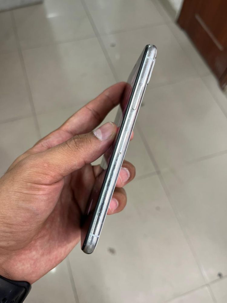Iphone x продается