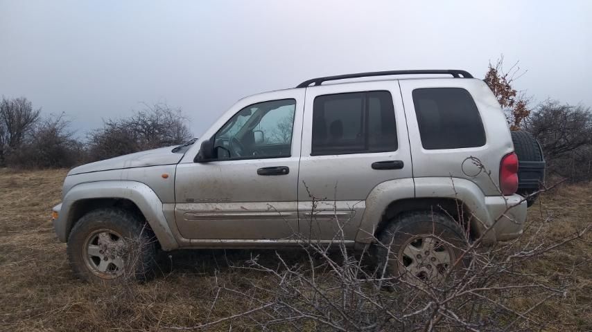 Подготвен Jeep Cherokee KJ 2.5 CRD