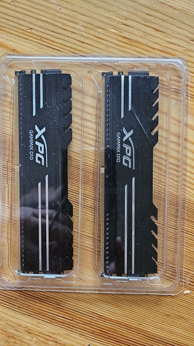 RAM памет DDR4 16GB kit 2x8GB A-DATA XPG GAMMIX D10