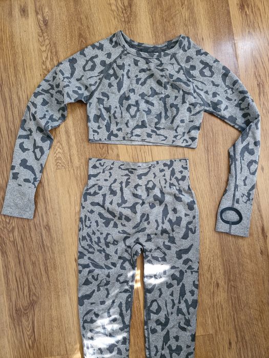 Shein нов дамски спортен комплект клин