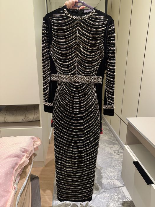 Vecherniy ko’yne sotiladi 42 va 44 razmer