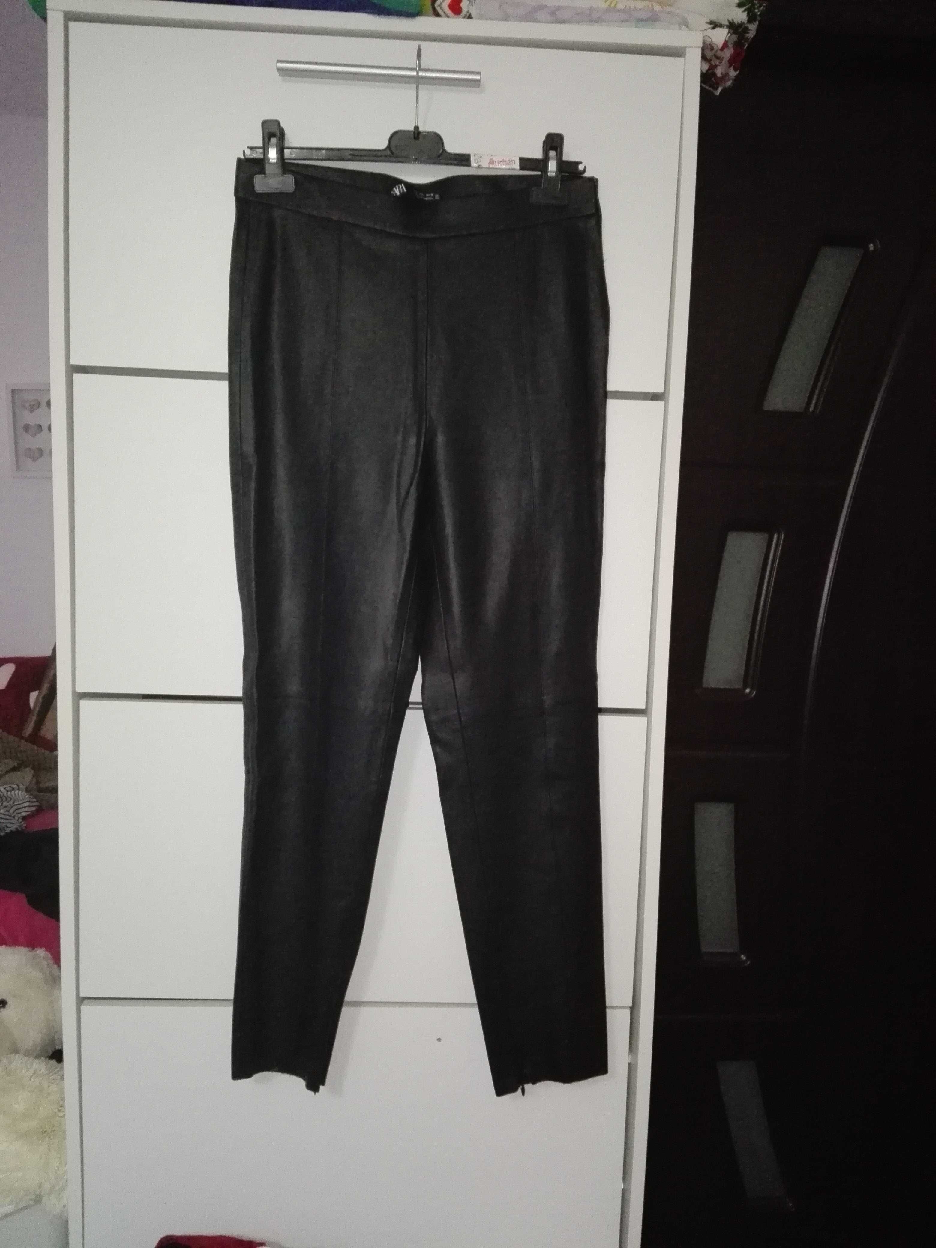 Pantaloni de piele Zara/ o salopeta