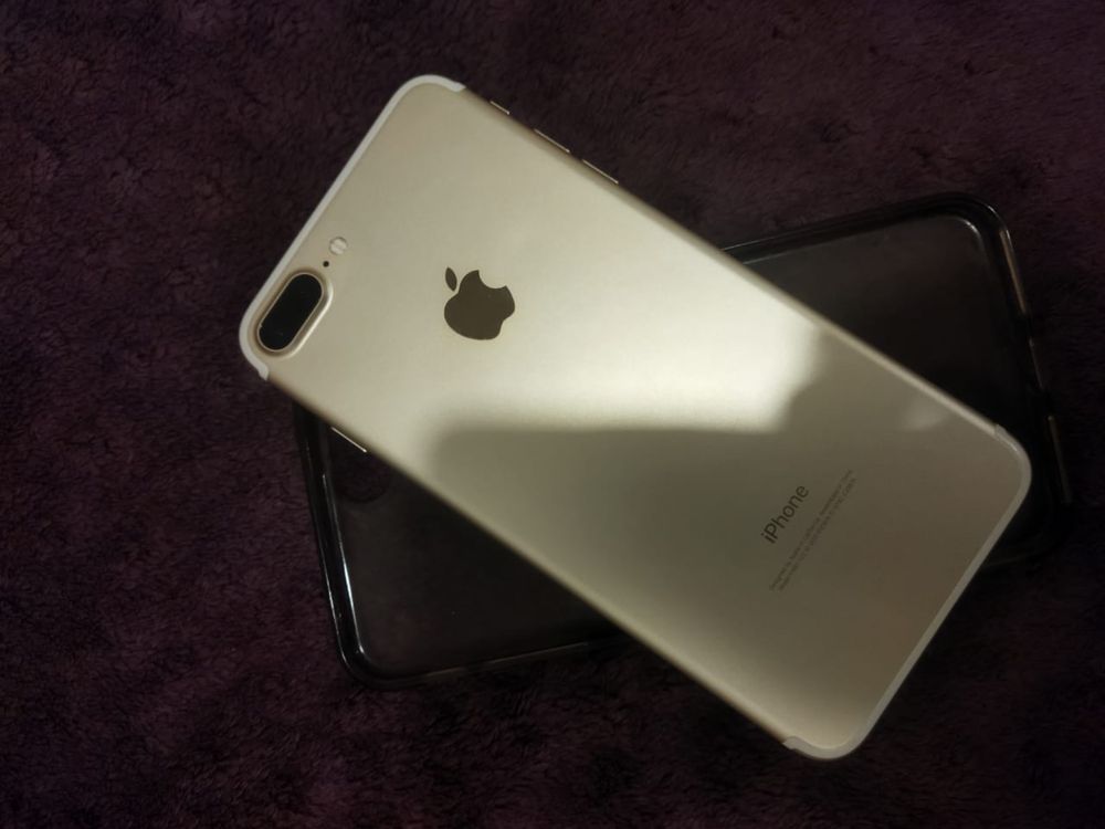 iPhone 7+ свет золотой обмен на 8