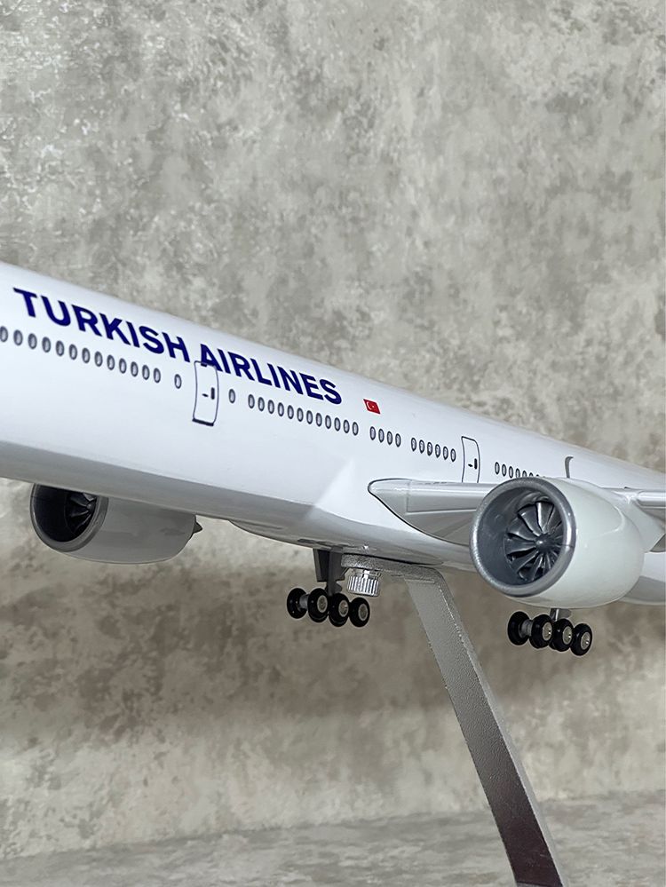Самолет модель BOEING-777-300 ER Turkish Airlines с LED подсветкой