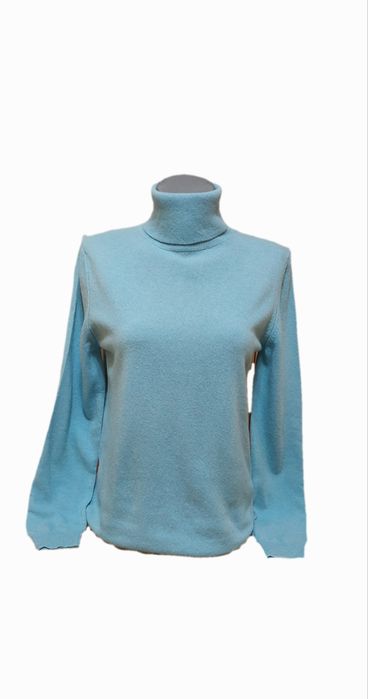 Пуловер Benetton, размер L. 100% вълна 
100% е вълн