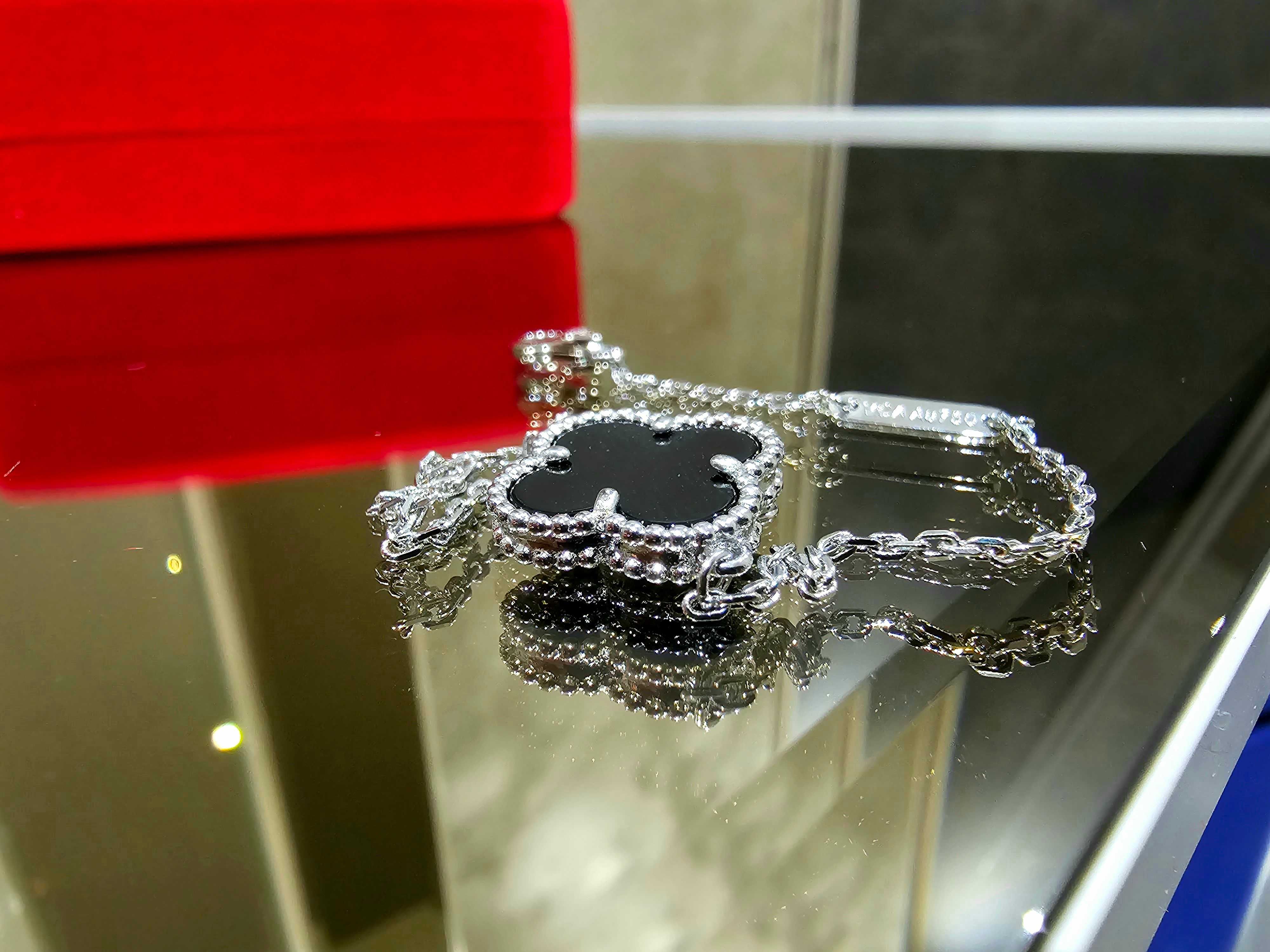 Van Cleef & Arpels VCA Silver Black Alhambra 1 Motif Дамска Гривна