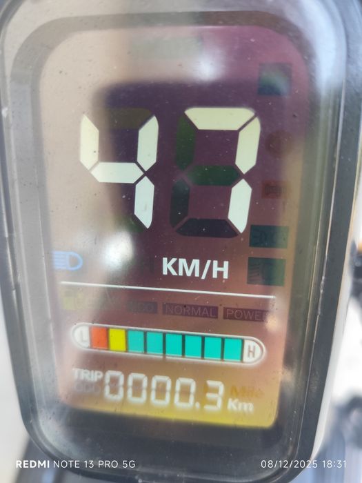 Tricicleta,triciclu , scuter electric, impecabil, puternic că nou
