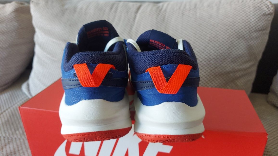 Дамски маратонки NIKE