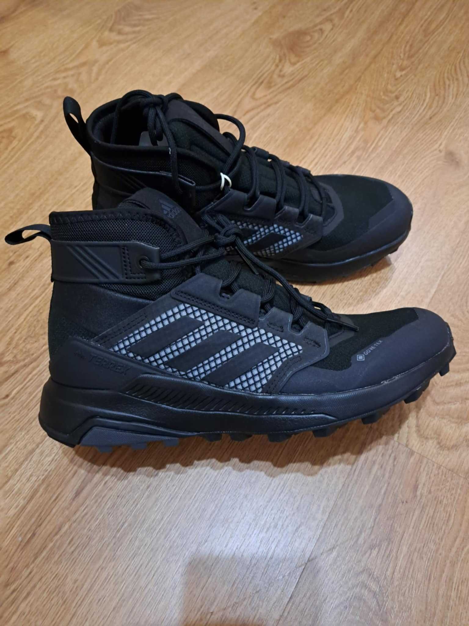 Adidas Terrex с Goretex мембрана