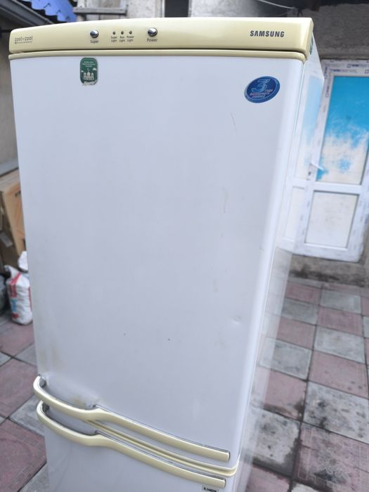 Продам холодильник Samsung