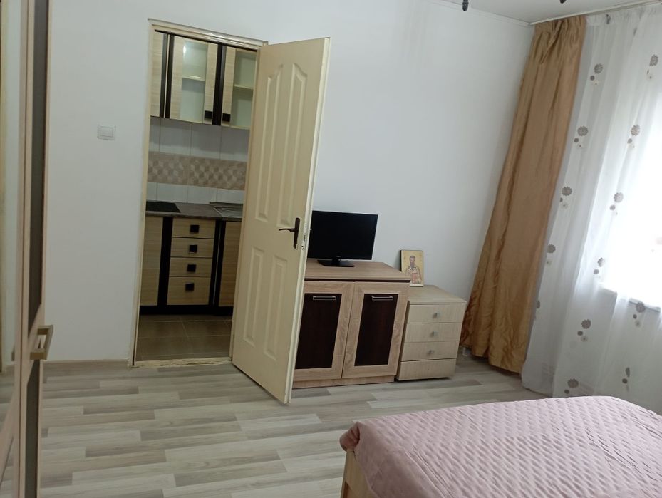 Inchiriez garsoniera confort 1