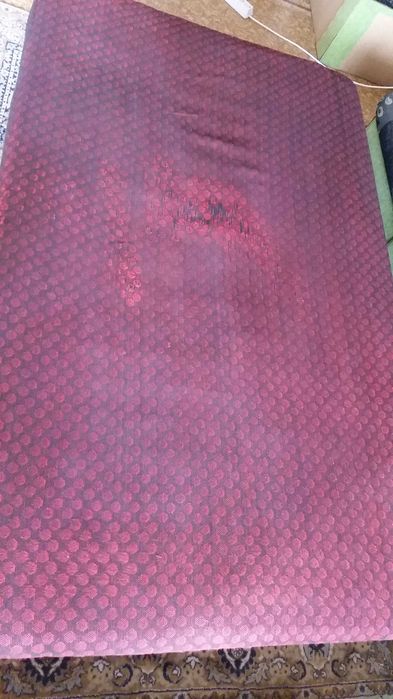 Подарявам матрак с дървена основа