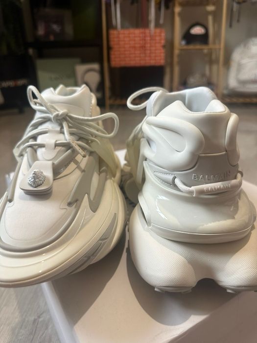 Adidasi balmain unicorn albi