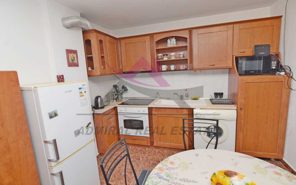 Супер Локация! Просторен- Двустаен- Идеален Център