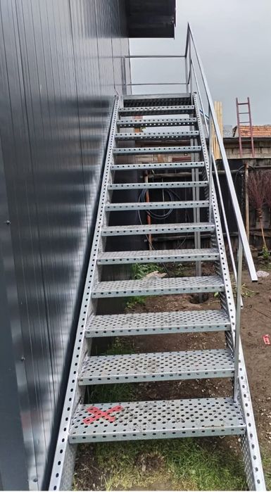 Scara metalica zincata de exterior facem și pe comanda