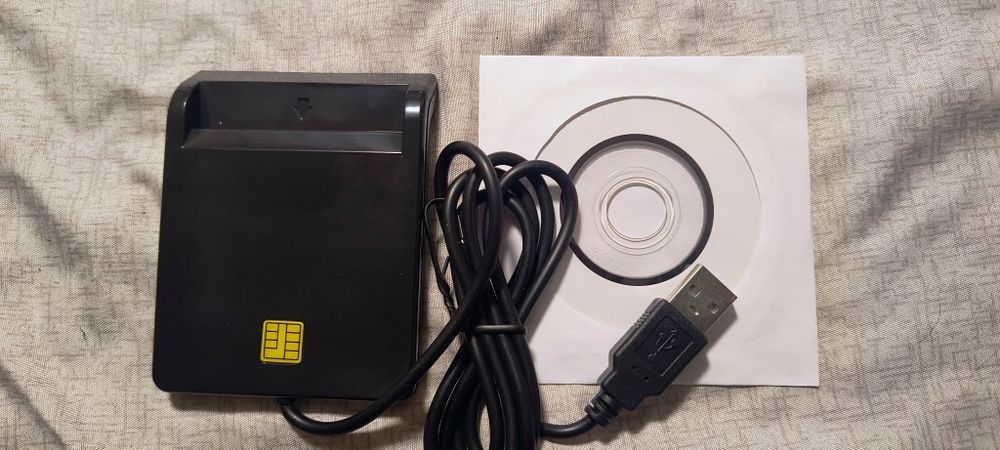 Vand cititor pentru noile Cărți electronice de identitate