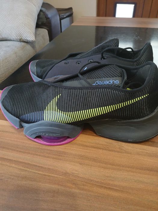 Маратонки nike 43 номер