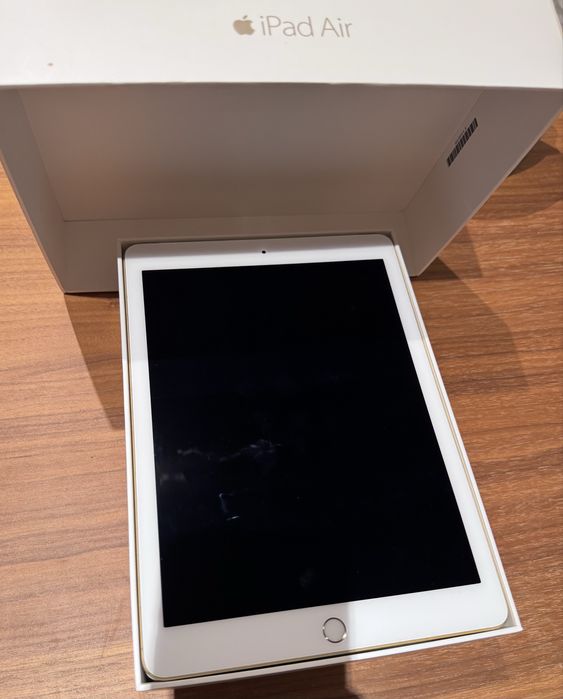 Ipad Air 2 16G cu cutie si incarcator.