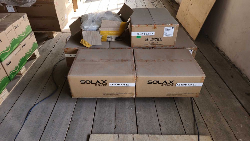 SOLAX X1-HYB-LV — это ваш идеальный гибридный инвертор!