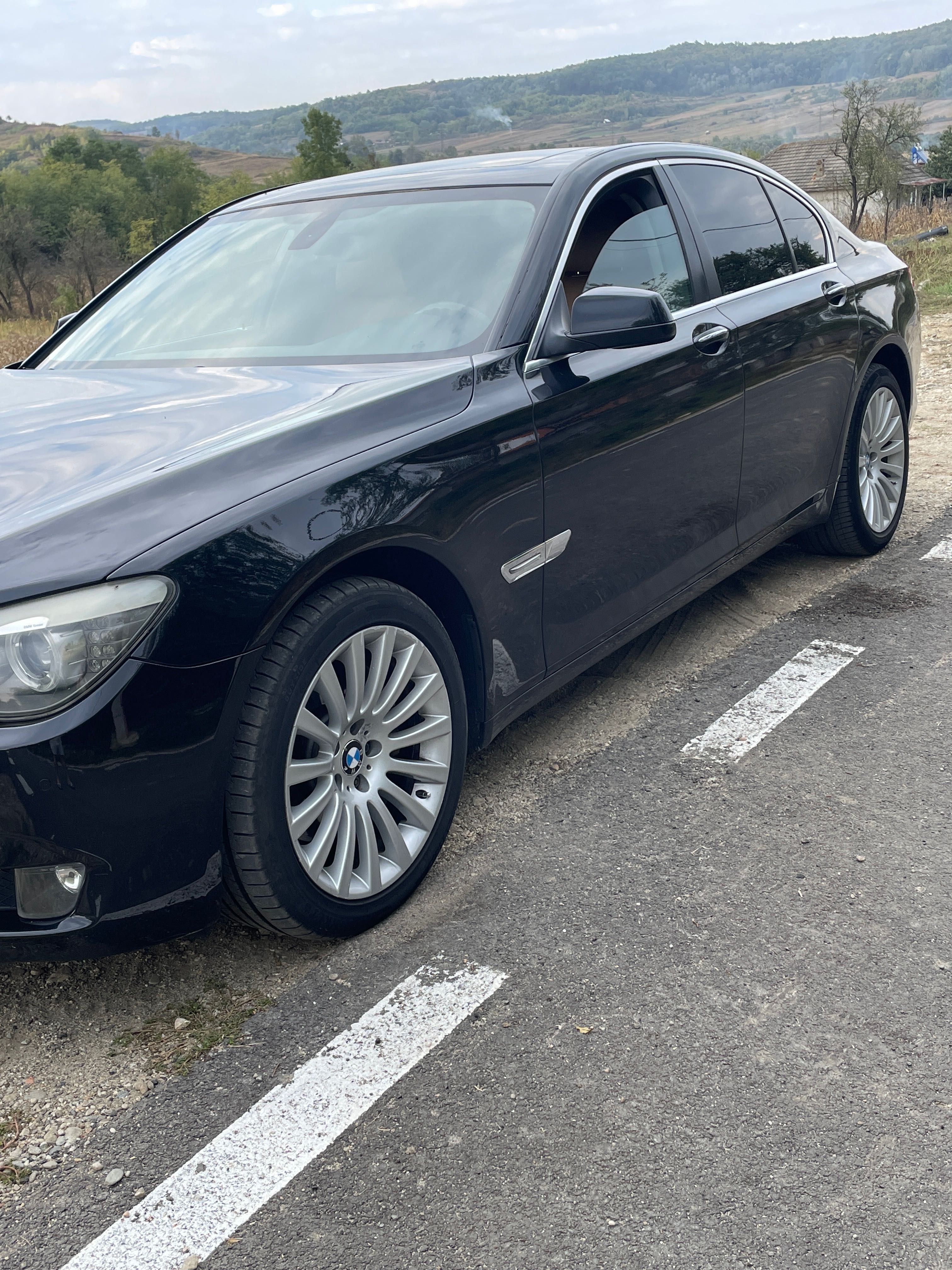 Vând bmw seria 7