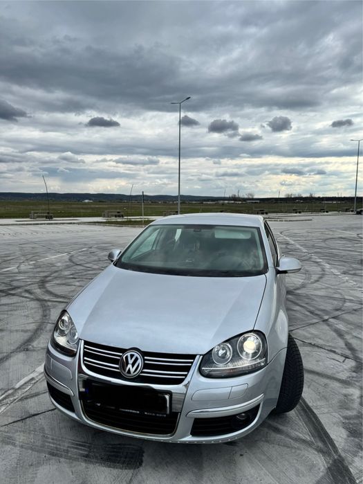 VW Jetta 2.0 tfsi dsg