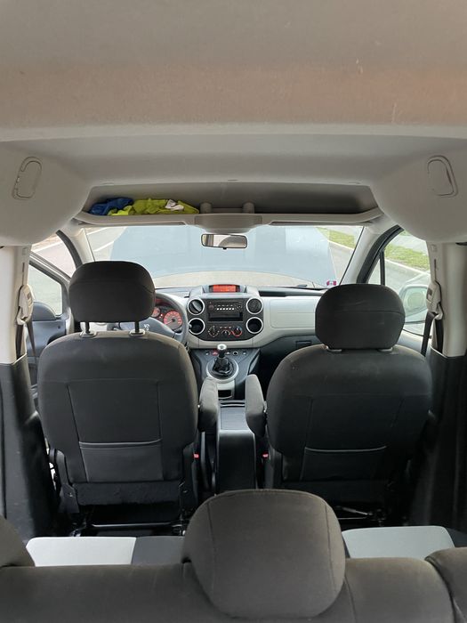 Peugeot Partner cu 5 usi