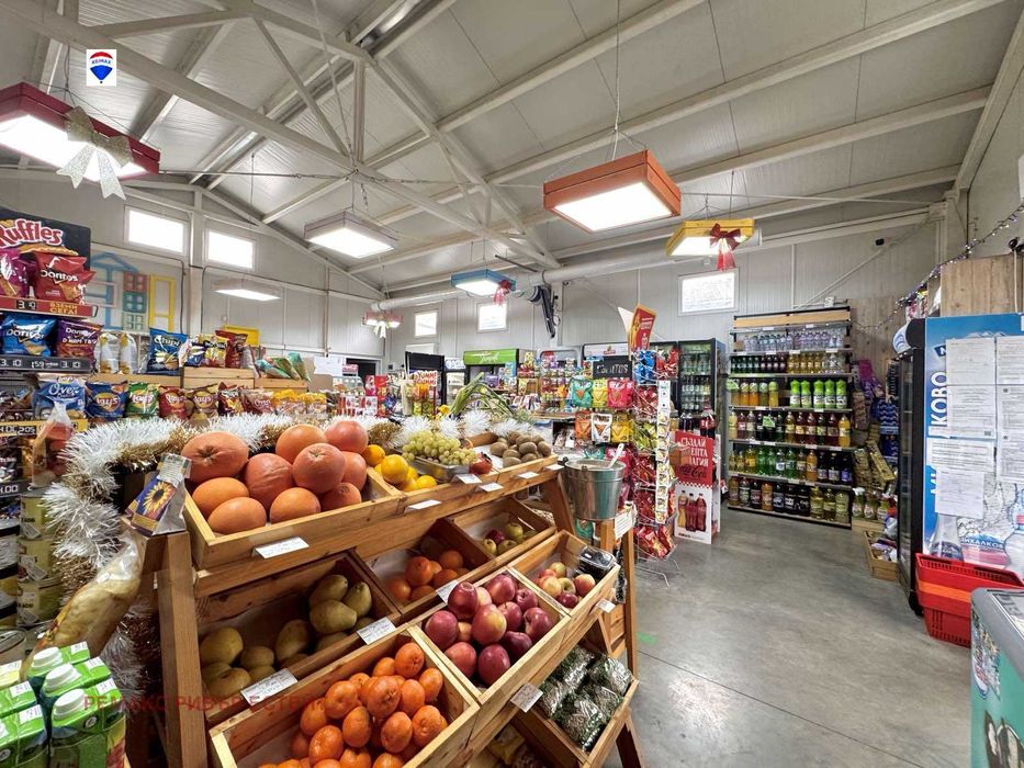 Търговски обект за продажба в с. Сандрово