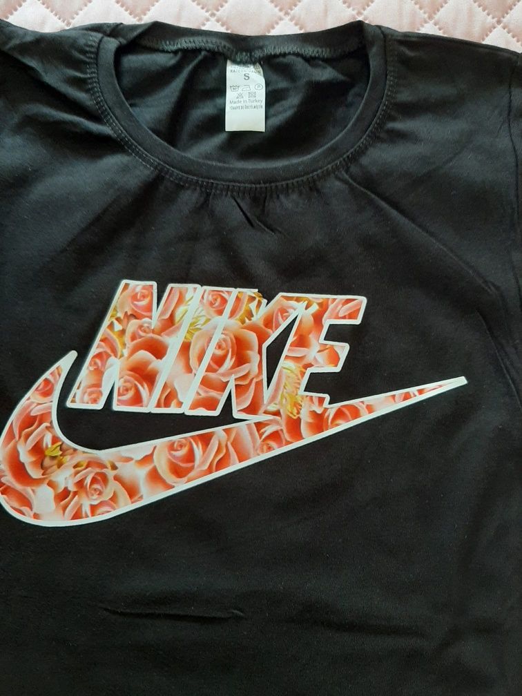 Tricou dama nike, nou, cu eticheta, toate marimile, pret 40 lei