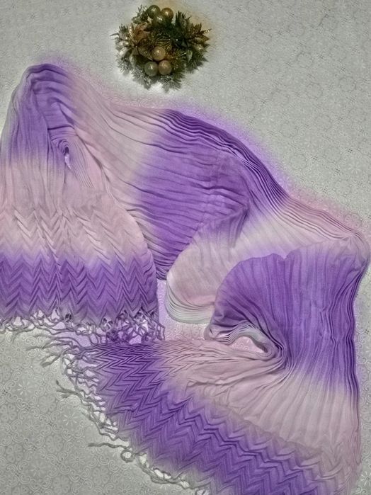 3 Fulare/Esarfe dama in stare foarte buna