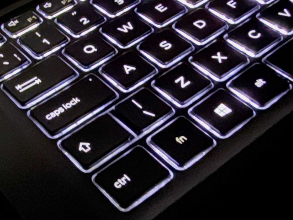 Core i5-8365U / 8GB RAM / 256GB SSD/ 13.3" FHD IPS /Dell Latitude 7300