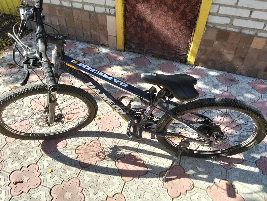 Срочно продам родам велосипед