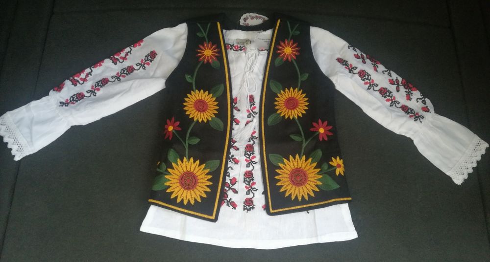 Compleu ie+vestuta din lână fetițe și băieți