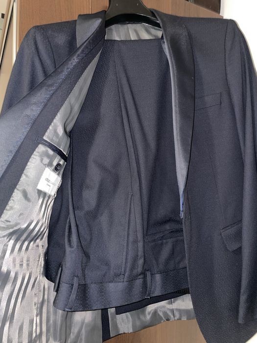 Costum + camasi cadou