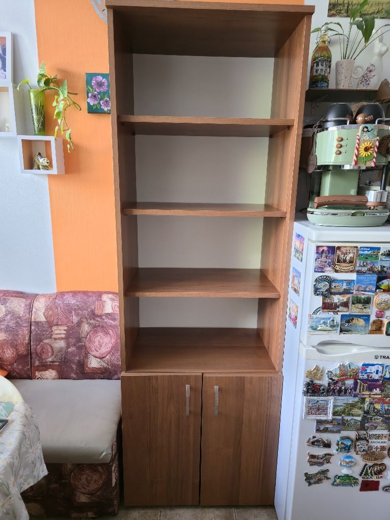 Секция, етажерка, библиотека