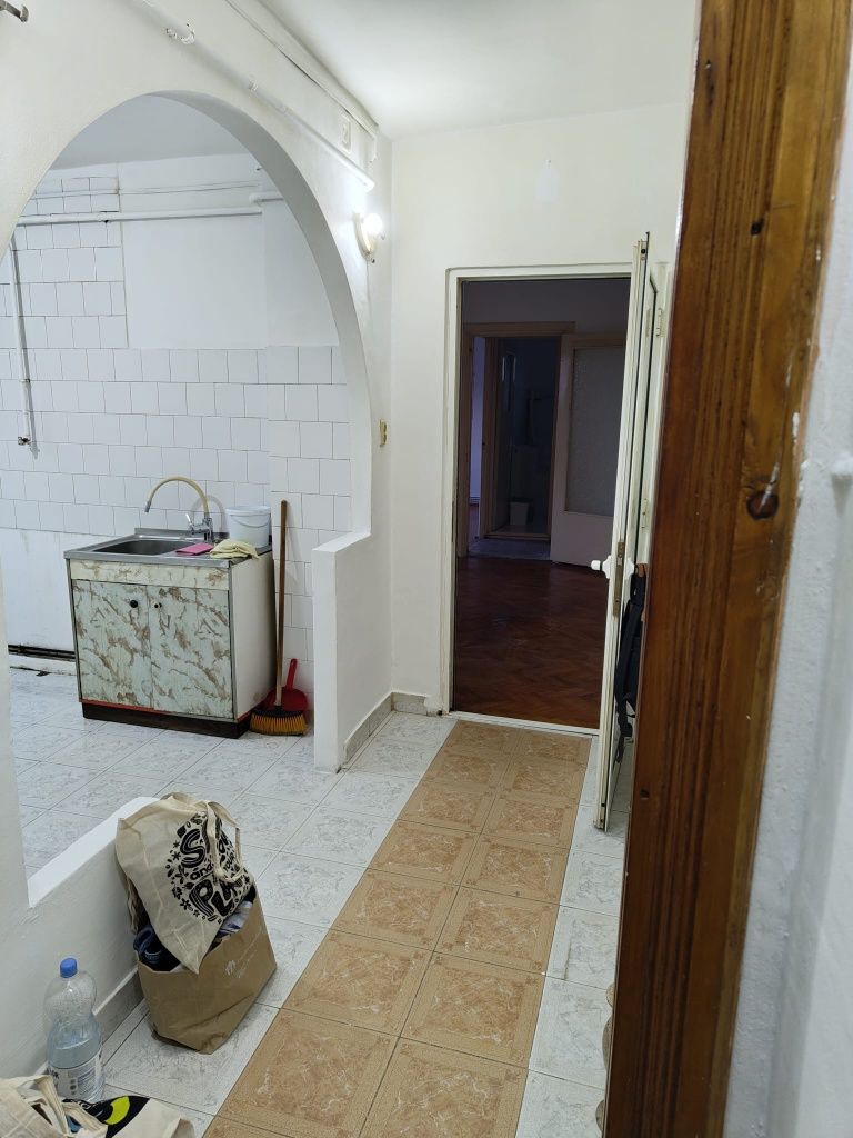Vând apartament 2 camere