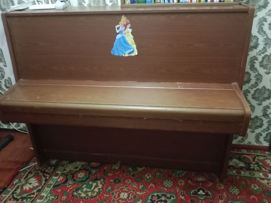 Продается Фортепиано RIGA