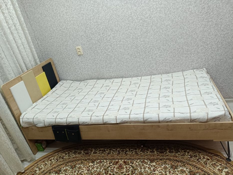 Продаи кровать односпальную для подростка
