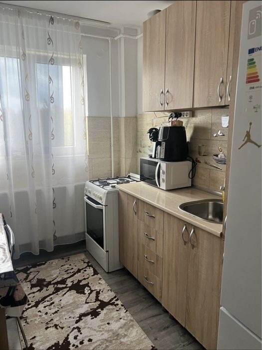 Vand apartament 3 camere