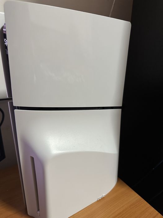 Vand play station 5 in stare perfecta de functionare